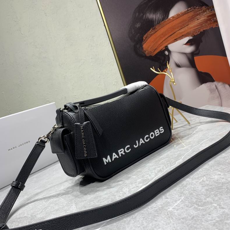 Marc Jacobs J08899 28X18X10cm cd (1)